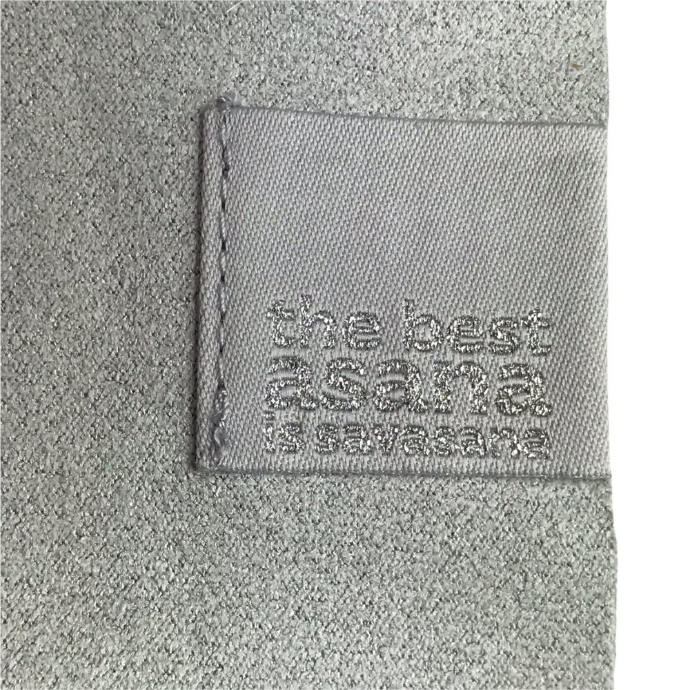 Lululemon Yoga Towel, Large, Black White Abstract Lines Brush Stream Silver - Picture 10 of 16